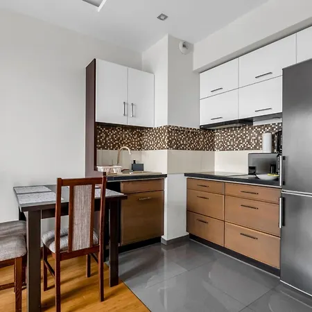 Homey Comfort By Bookinghost