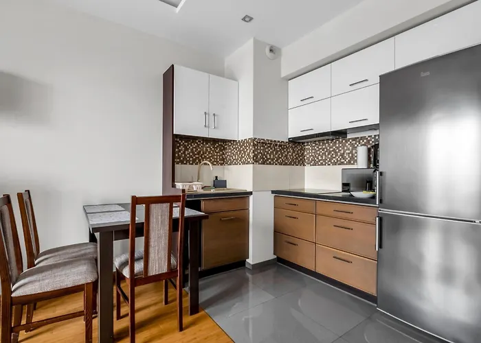 Homey Comfort By Bookinghost