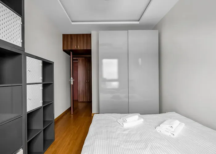 Homey Comfort By Bookinghost Appartement