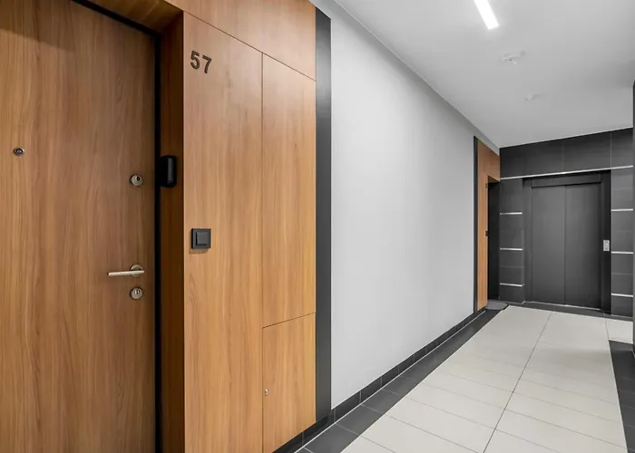 Homey Comfort By Bookinghost وارسو