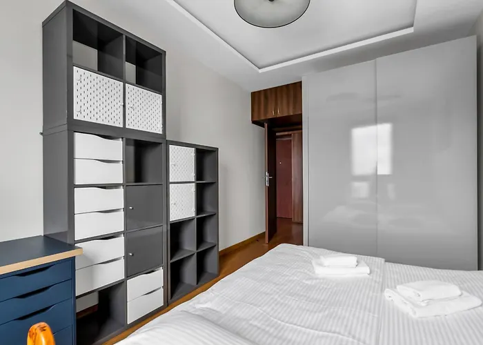Homey Comfort By Bookinghost Appartement Warschau